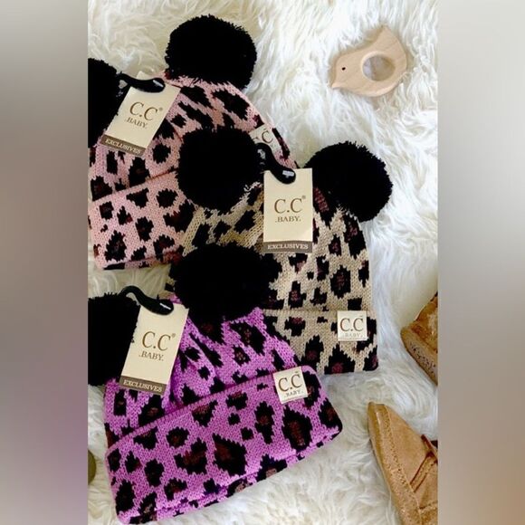 CC Beanie- Baby Double Pom PEACH - Picture 1 of 2